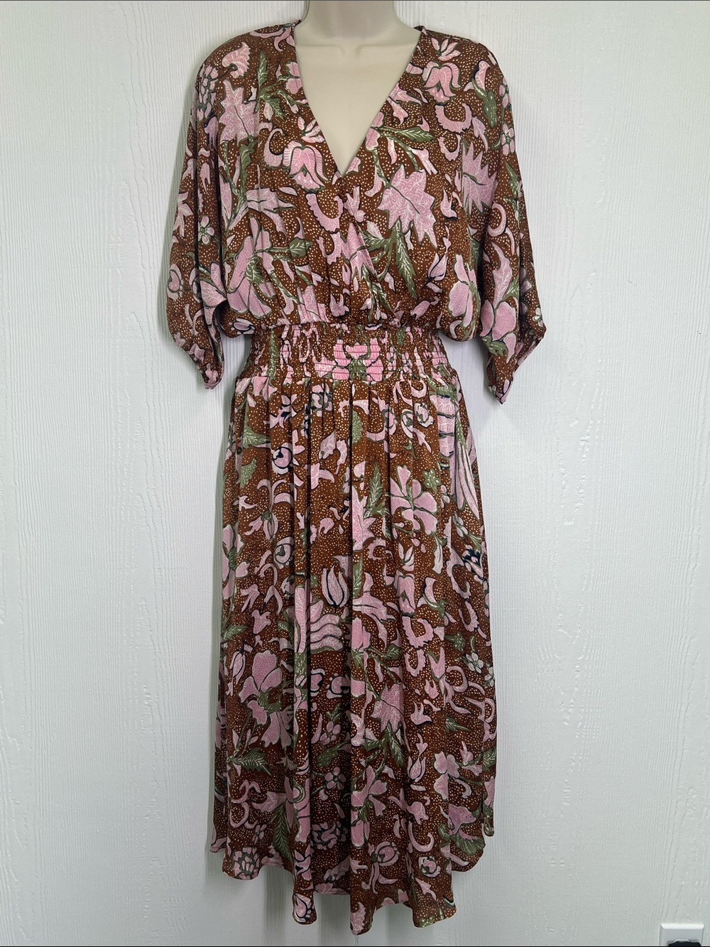 Code Mode - Brown Floral Short Sleeve V Neck Lined Midi Dress Size Small